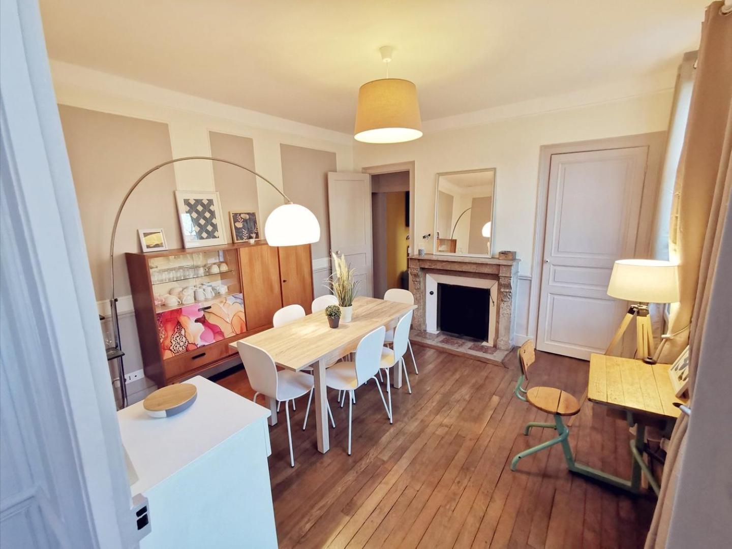 Maison Vanier - Duplex - Centre-ville - Mon Groom Ferienhaus